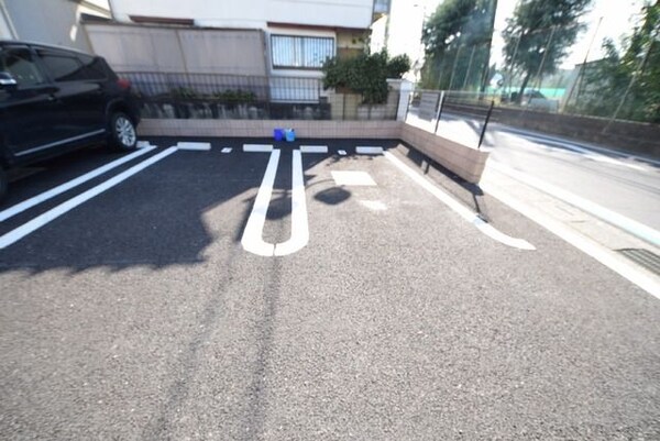 駐車場(駐車場♪)
