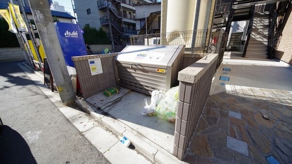 共有部分(敷地内駐車場)