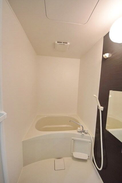 物件内観写真4　(バスルーム)