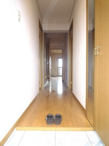 物件内観写真6　(玄関)