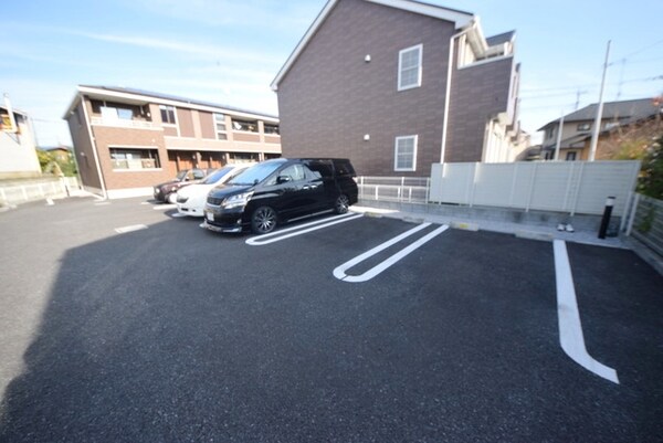 駐車場(同施工会社の同タイプの写真です♪)