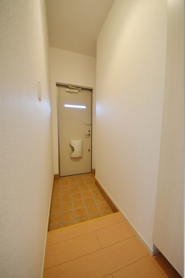 玄関(シューズボックスあります♪)