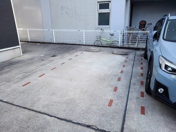 駐車場(駐車場)