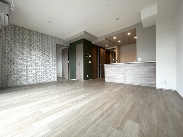 物件内観写真2　(エントランス)