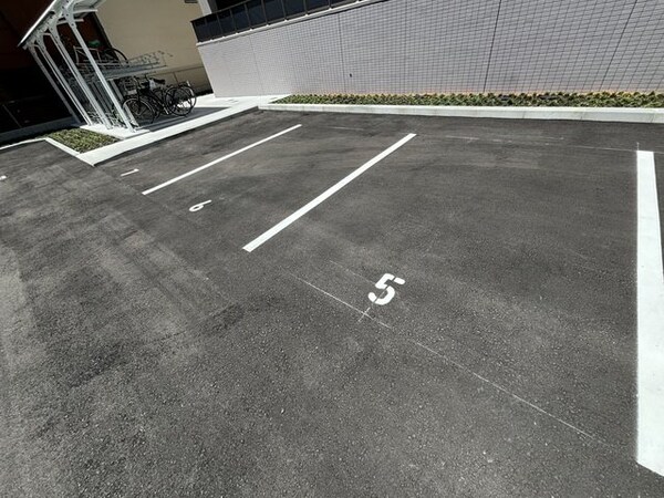 駐車場(駐車場)