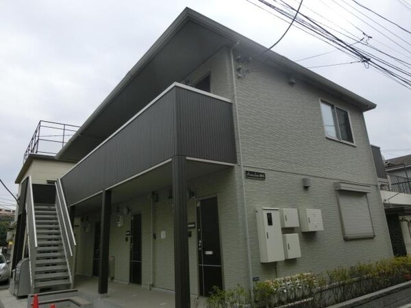 外観(2011年築できれいな外観です)