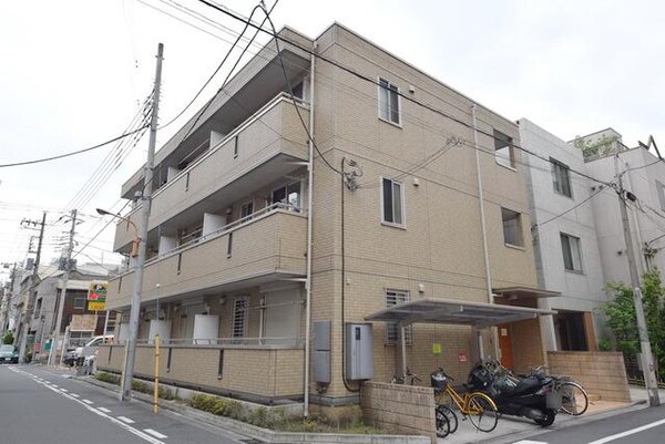外観(駅から徒歩4分)