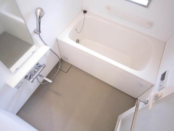 バス／シャワールーム等(★追い焚き機能付き浴室★)