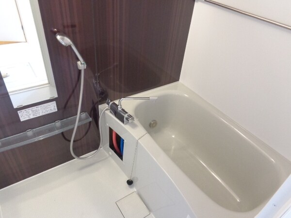 バス／シャワールーム等(追い焚き機能　浴室乾燥機付き)