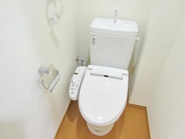 トイレ(※別部屋参考写真)
