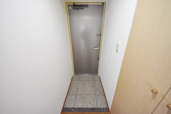玄関(お問合せは(株)タウンハウジング赤坂店へ【03-5563-…)
