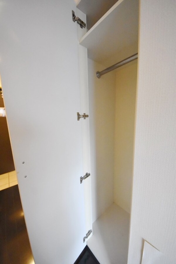 収納(クリーニング前の画像です。)