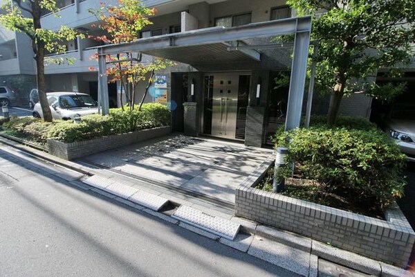 エントランス(☆正面入り口☆)