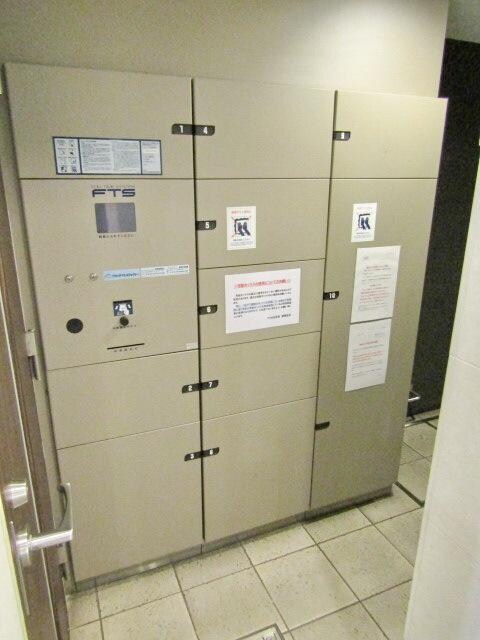 物件内観写真10　(★便利な宅配ボックス★)