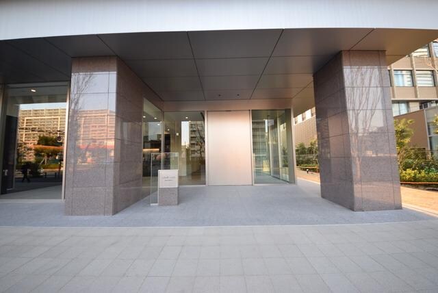 物件内観写真5　(エントランス)