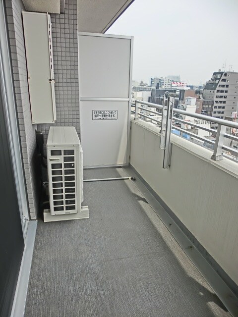 物件内観写真10　(ワイドスパンのバルコニーです)