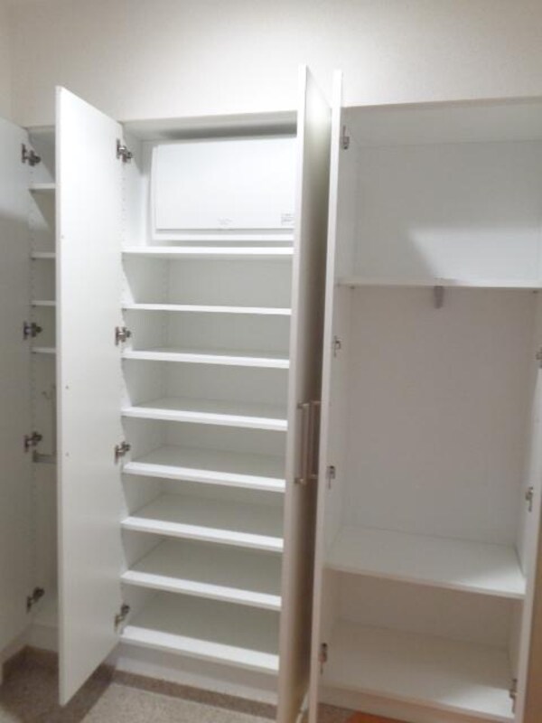 玄関(大容量シューズＢＯＸ)