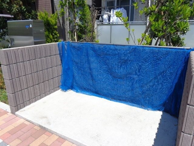 物件内観写真15　(敷地内ごみ置場)