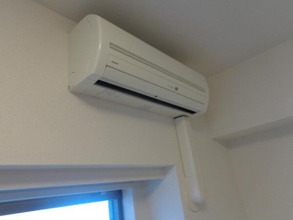 その他(エアコン２基)