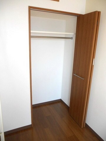 物件内観写真8　(★収納はクローゼットタイプ★)