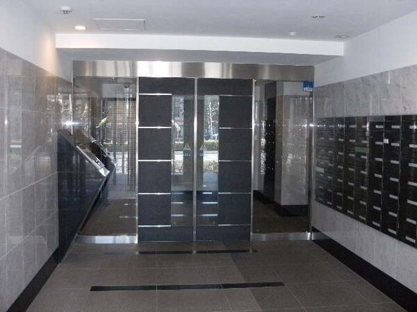 エントランス(【初期費用分割・クレカ対応】一都三県のお部屋探しは2025…)