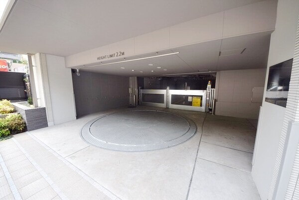 共有部分(敷地内駐車場)