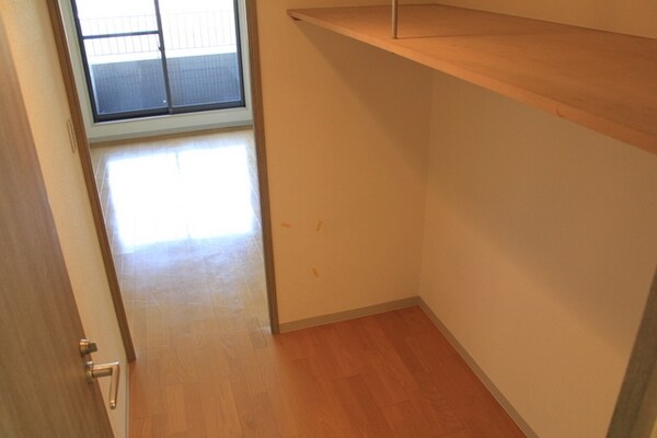 収納(★ウォークインクローゼット★)