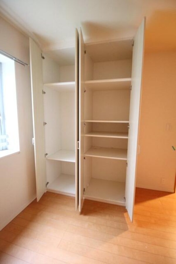 収納(お問合せは(株)タウンハウジング東京へ)