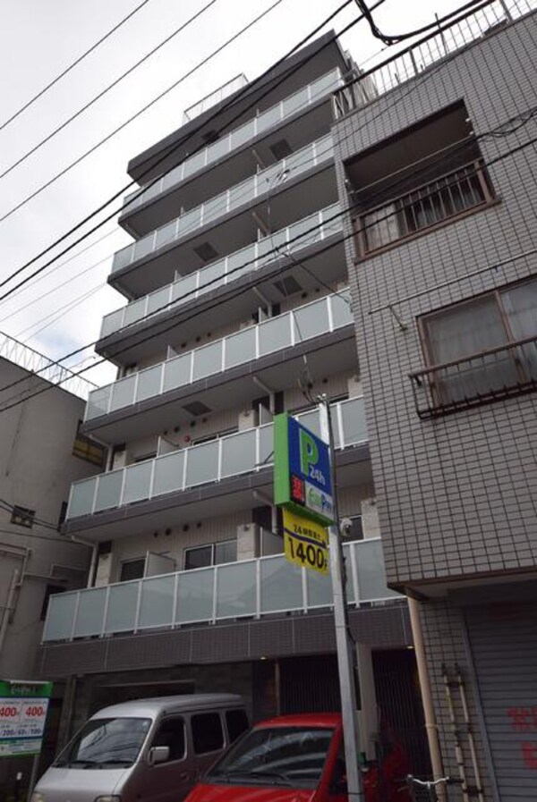 外観(周辺は住宅街です)