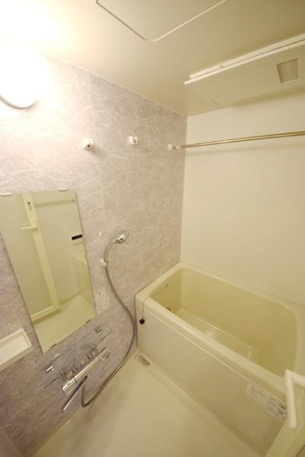 バス／シャワールーム等(追焚＆浴室乾燥機能付)