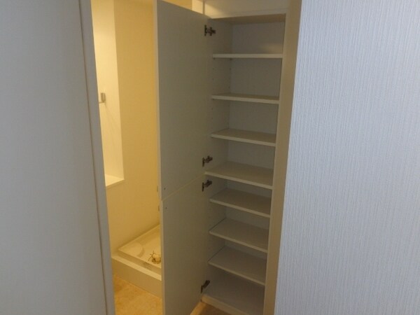 設備(バス・収納)