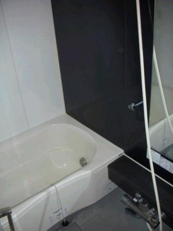 バス／シャワールーム等(追い焚き機能　浴室乾燥機つきバスルーム)