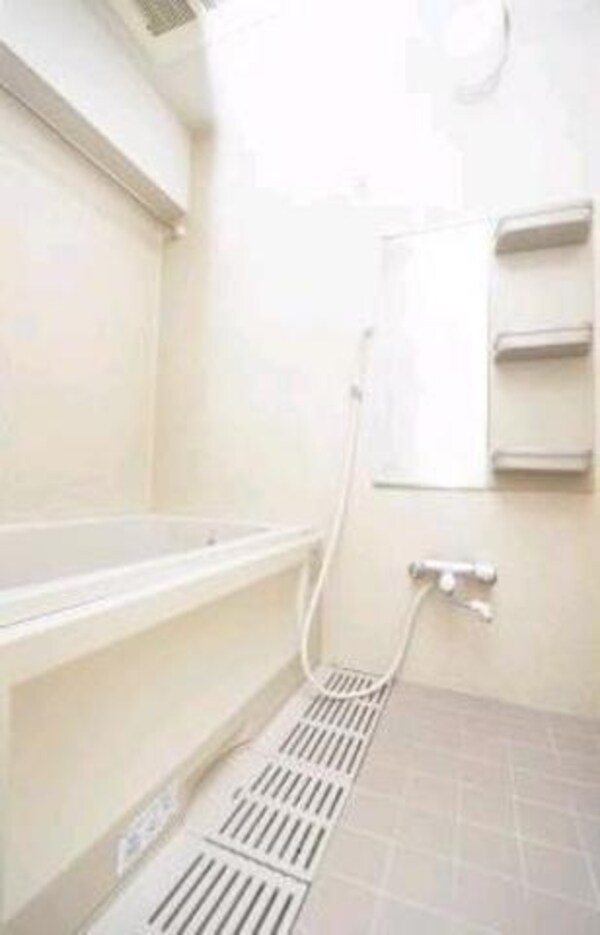 バス／シャワールーム等(バス／シャワールーム等)