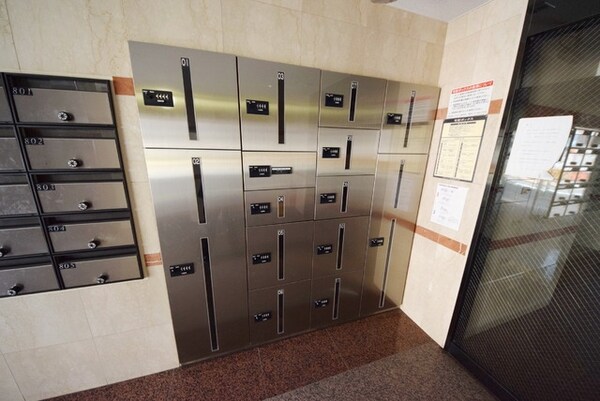 設備(宅配ボックス)