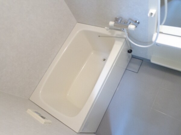 バス／シャワールーム等(浴室乾燥機付きバス)