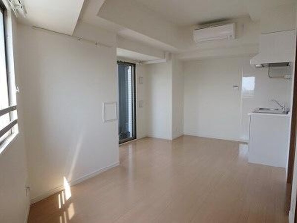 リビング・居室(★開放感のある10.9帖の洋室★)