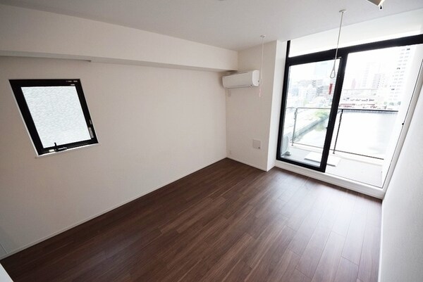 リビング・居室(洋室10.7帖)