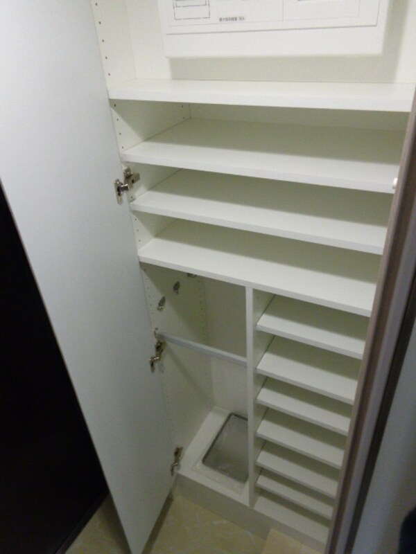 玄関(シューズボックス)