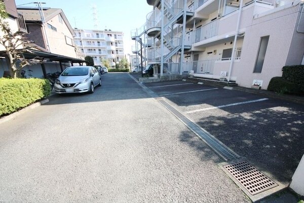 駐車場(★お問い合わせはタウンハウジング新百合ヶ丘店まで★)