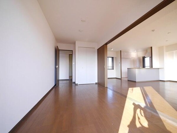 リビング・居室(※別部屋参考写真です)