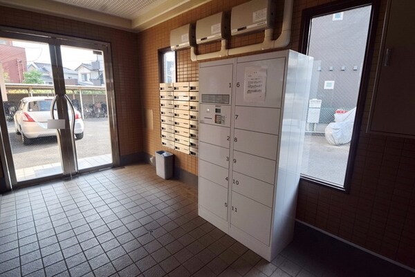 エントランス(★お部屋探しはタウンハウジング稲田堤店まで★)