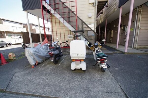 駐車場(★お部屋探しはタウンハウジング稲田堤店まで★)
