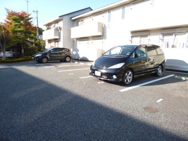 駐車場(★お問い合わせはタウンハウジング新百合ヶ丘店まで★)