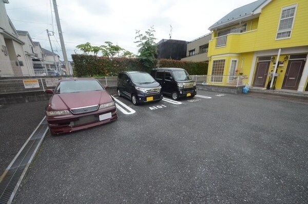 駐車場(♪敷地内駐車場♪)