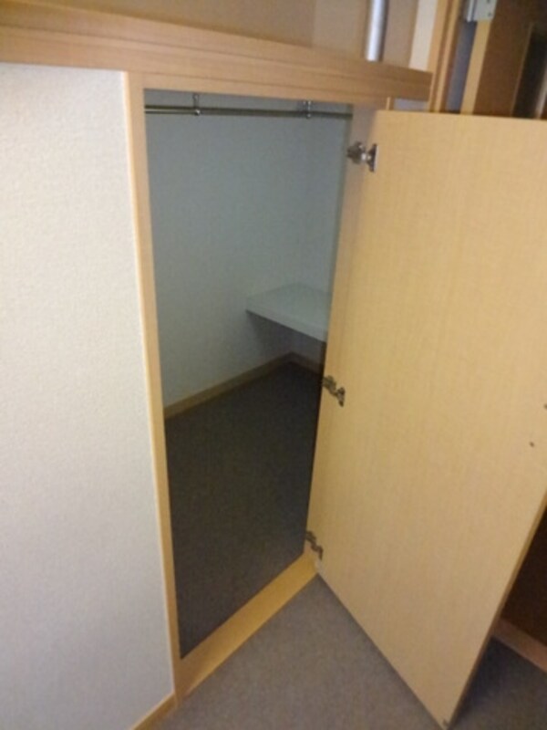 収納(収納スペース)