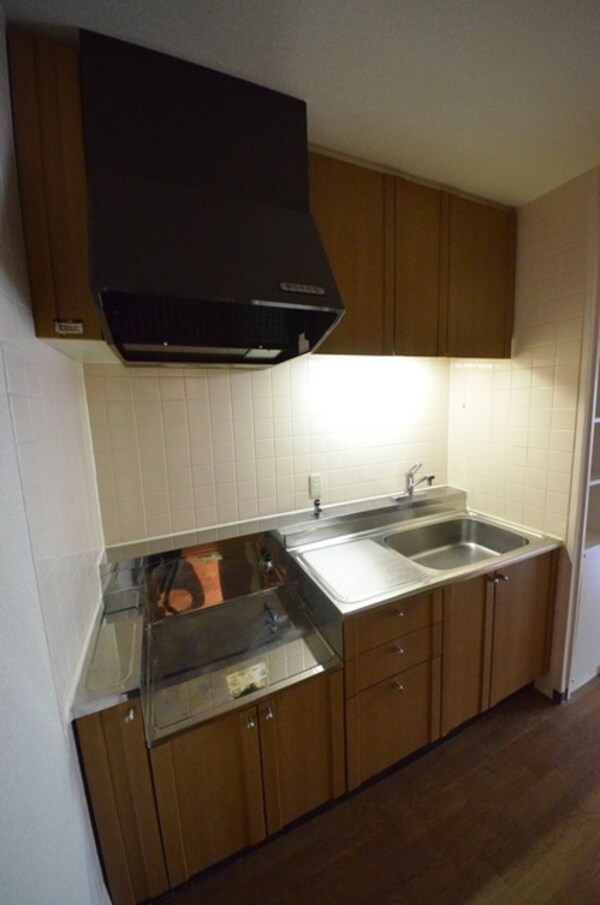 キッチン(得意なお料理で腕を振るってください☆)