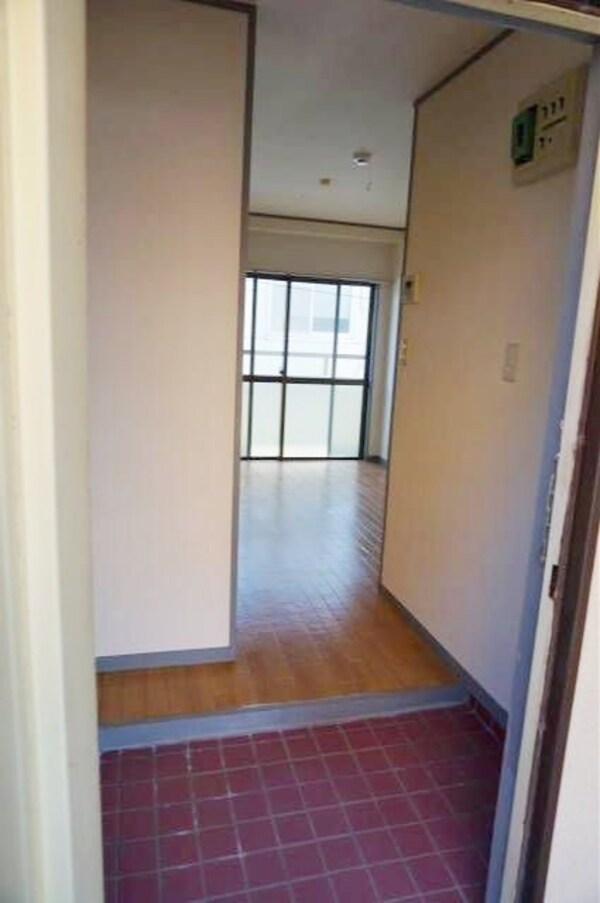 玄関(★お部屋探しは株式会社タウンハウジング東京まで★)