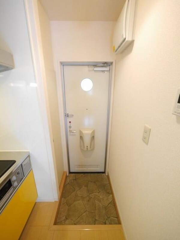 玄関(★お部屋探しは株式会社タウンハウジング東京まで★)