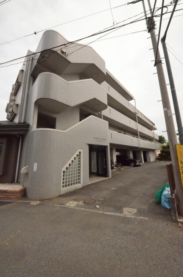 外観(♪外観タイル貼りの物件です♪)