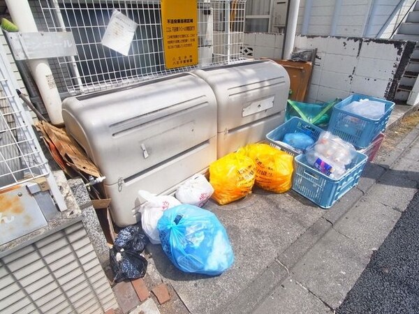 共有部分(ゴミ置き場)